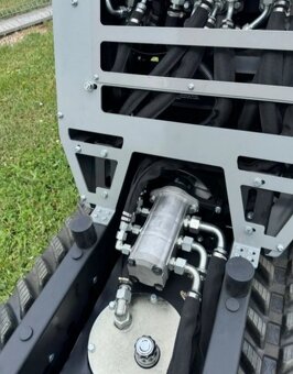 hydraulický dumper, železný kůň, pásový dumper - 4