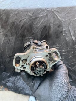 Rozdělovač Mazda 323F BA - 4