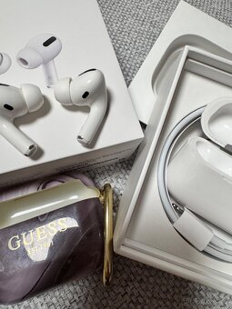 AirPods PRO sluchátka Apple - 4