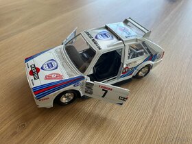 Bburago LANCIA DELTA S4 bílá s polepy 1/24 - 4