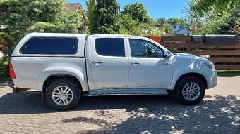 Toyota Hilux - 4