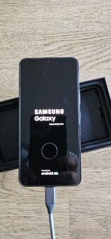 Samsung Galaxy S22 8/128GB BLACK - 4