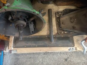 Renault Vivaquatre motor - 4
