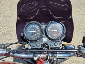 Honda CB 750,RC 42, výkon 54 kw, rok výroby 1997 - 4