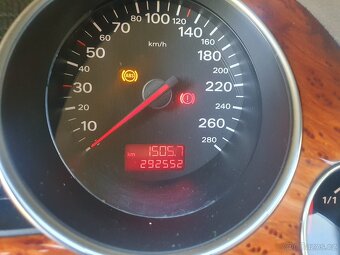 Audi A8 D3 4.2mpi - 4