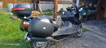 Suzuki Burgman 650 executive - 4
