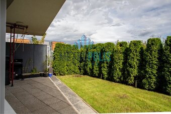 Prodej bytu 2+kk, 63 m², terasa, zahrádka, sklep, garáž – Pý - 4