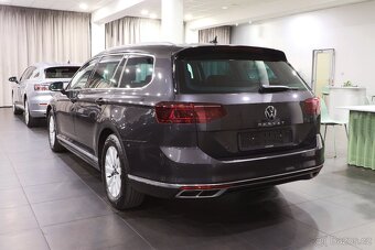 VW Passat B8 Variant 1.5 TSI 110kW R-Line - záruka Autodraft - 4