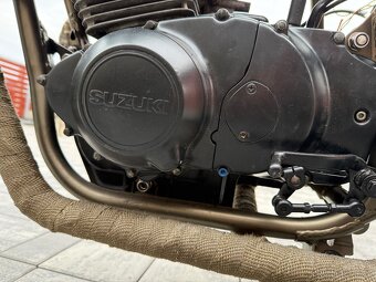 Suzuki GSX400e Cafe Racer - 4