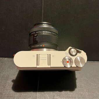 Xiaomi Yi M1 20MPx/4K + Olympus Zuiko 14–42 mm – Micro 4/3 - 4