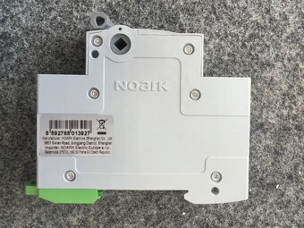 Instalační vypínač NOARK 101391 EX9I40 šířka 1 modul, 3pól - 4