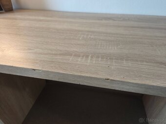 Pracovní stůl - 4