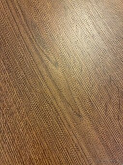 Rozkládací jídelní stůl - 4