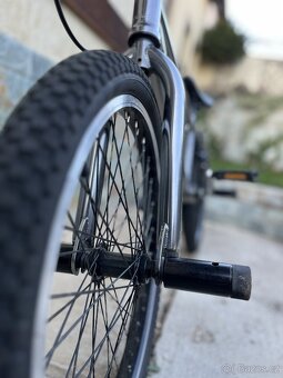 Freestyle BMX Jumper - 4