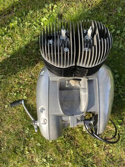 ORIGINÁL TÉMĚŘ ULOŽENKOVÝ MOTOR NA MOTOCYKL JAWA ČZ PANELKA - 4