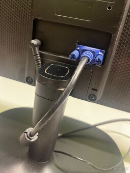 LG monitor - 4