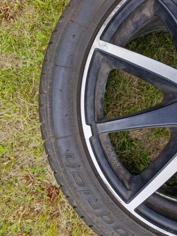 Sada letních kol na VW Golf VII atd. 225/45R17 téměř nové - 4