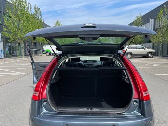 Prodám Citroën C4 1.6HDI 80KW rok výroby 2008 - 4