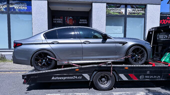Vůz na náhradní díly BMW M5 F90 sedan 2019 S63M GA8HP-75Z C2 - 4