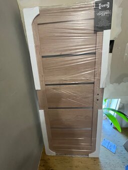 Prodám nové 2 dveře 80 (levé a pravé) PORTA s obložkou - 4