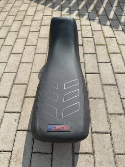 Sedlo Honda Dominator NX650 rd08 - 4