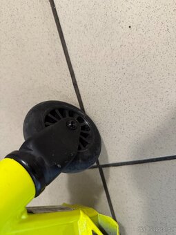 Freestylová koloběžka Oxelo One PC:1399Kč - 4