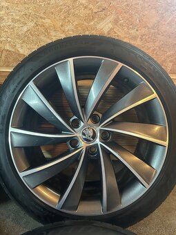 ALU Kola ŠKODA 5x112 R18 PEGASUS Letní Pneu 235/45/18 - 4