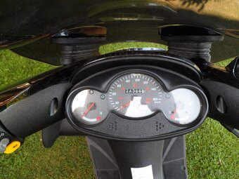 Yamaha Skyliner 125 - 4