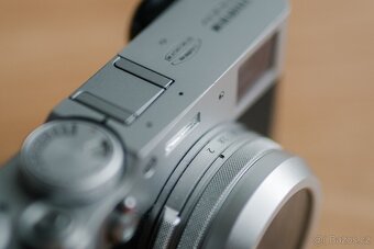 FUJIFILM X100V stříbrný + příslušenství - 4