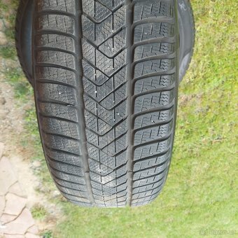 Zimní pneu Pirelli 235/50R19 103H - 4