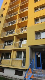 Nabízíme dlouhodobý pronájem bytové jednotky, 3+1/L, v ulici - 4