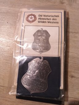 Americke odznaky - 4