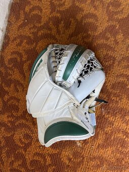 Hokejová výstroj - 4