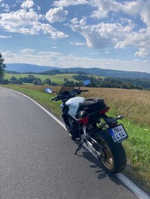 Honda CB650F - 4