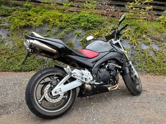Suzuki GSR 600 - 4