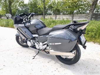 Yamaha FJR 1300 - 4
