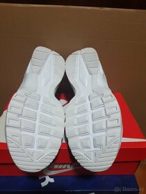 Prodám úplně nové botasky NIKE Air Max v.40 - 4