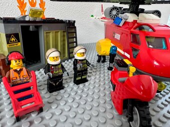 LEGO City 60108 - Hasičský vrtulník - 4