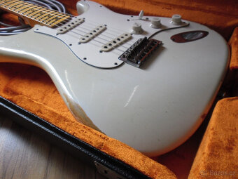 Fender Custom Shop 1969 Stratocaster z roku 2012, hlava odpo - 4