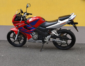 Prodám Motocykl Honda CBR125R r.v2006 10320tkm - 4