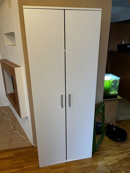 Prodám 4 skříně - 4