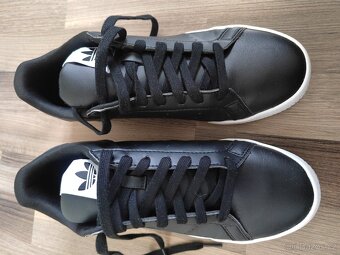 Prodam nové stylové tenisky Adidas Court Tourino, vel.42 2/3 - 4