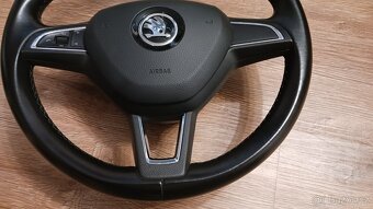 Zachovalý Tříramenný kožený volant Škoda - 4