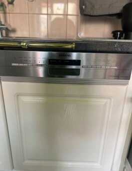 Venkovská vestavěná kuchyně se spotřebiči,5657 - 4