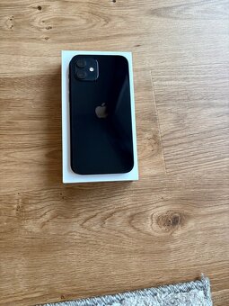 IPhone 12 64 GB - Black - 4