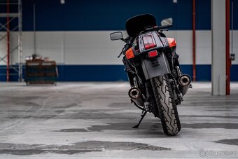 Kawasaki GPZ 1000rx - 4