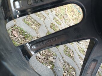 Zimní 225/35R19 - 4