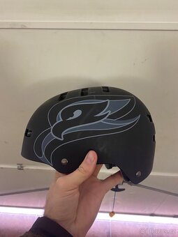 Helma na skateboard Bell - 4
