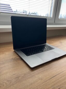 MacBook Pro 16” - 4