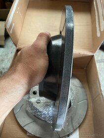 Brzdové kotouče BREMBO - 4